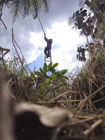 La logística para mantener la flor de coyol fresca evidencia el compromiso de los los creyentes. (Cortesía: Legión de Soldados Romanos de Ilobasco Cabañas El Salvador)