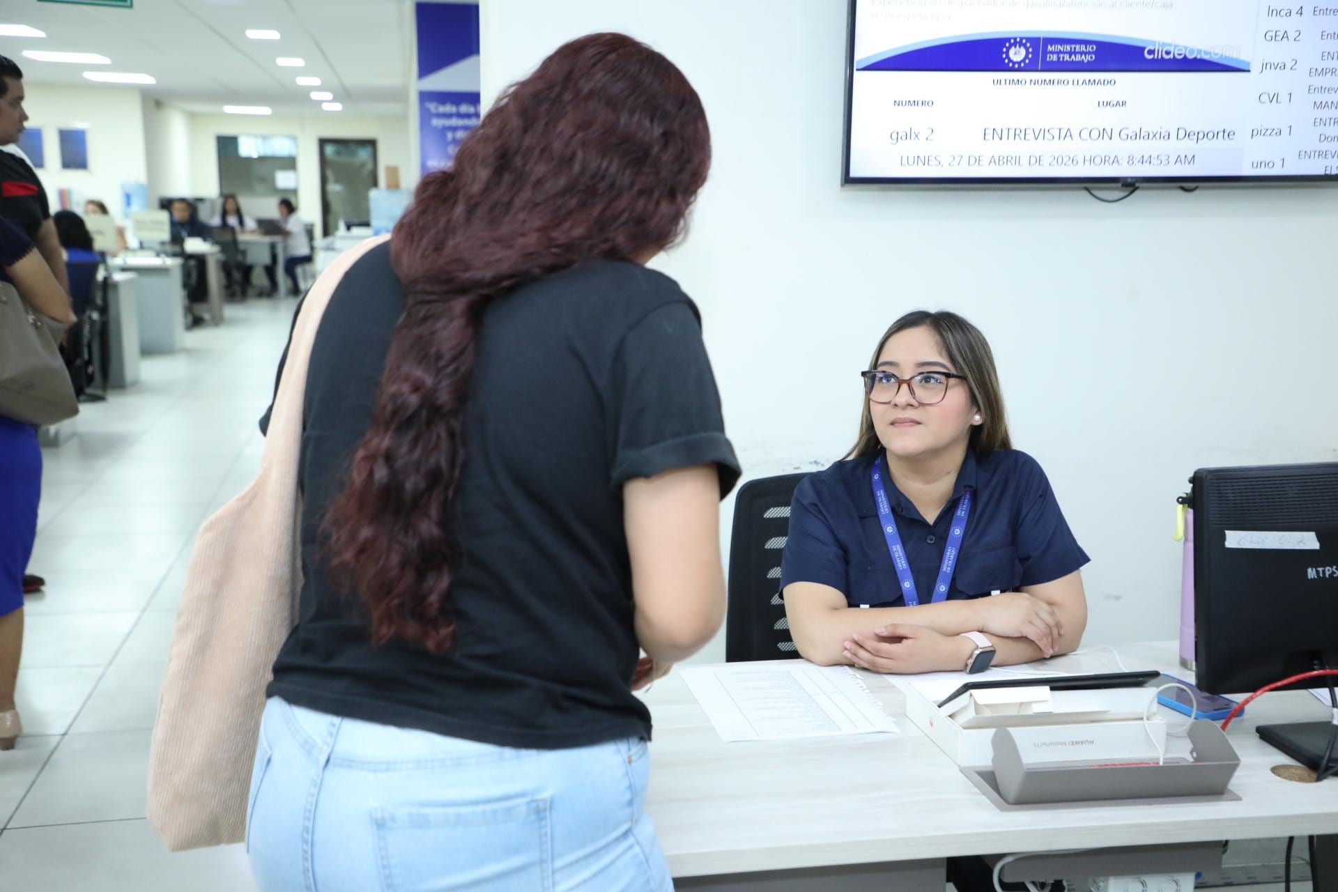 El Código de Trabajo mantiene el 12 de diciembre como fecha clave para calcular la antigüedad laboral y la prestación. /(Prensa Ministro de Trabajo)