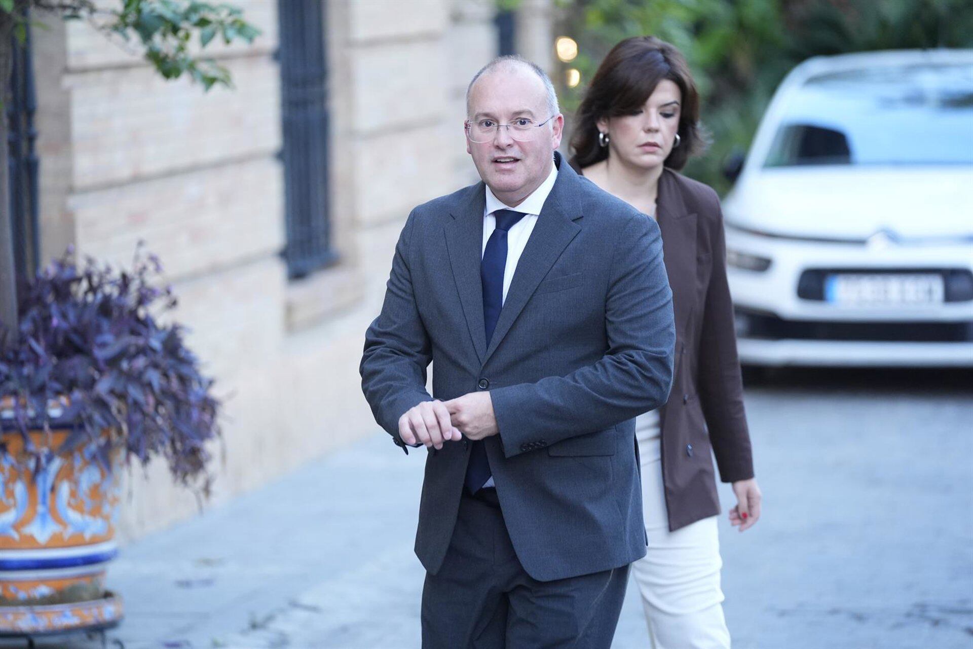 Tellado cree que Vox tendrá «altura de miras» para acordar el relevo de Mazón: «Nadie entendería que mareara la perdiz»