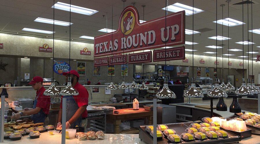 La primera tienda de Arizona abrirá el 22 de junio en Goodyear, con 74,000 pies cuadrados y 120 estaciones de carga de combustible (Tripadvisor)
