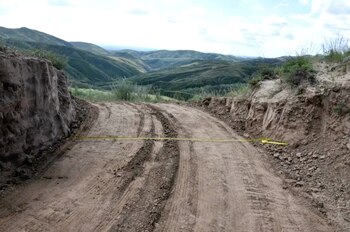 Los trabajadores utilizaron una excavadora,