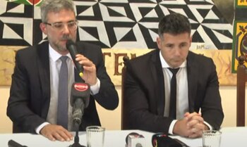 Conferencia de prensa de los