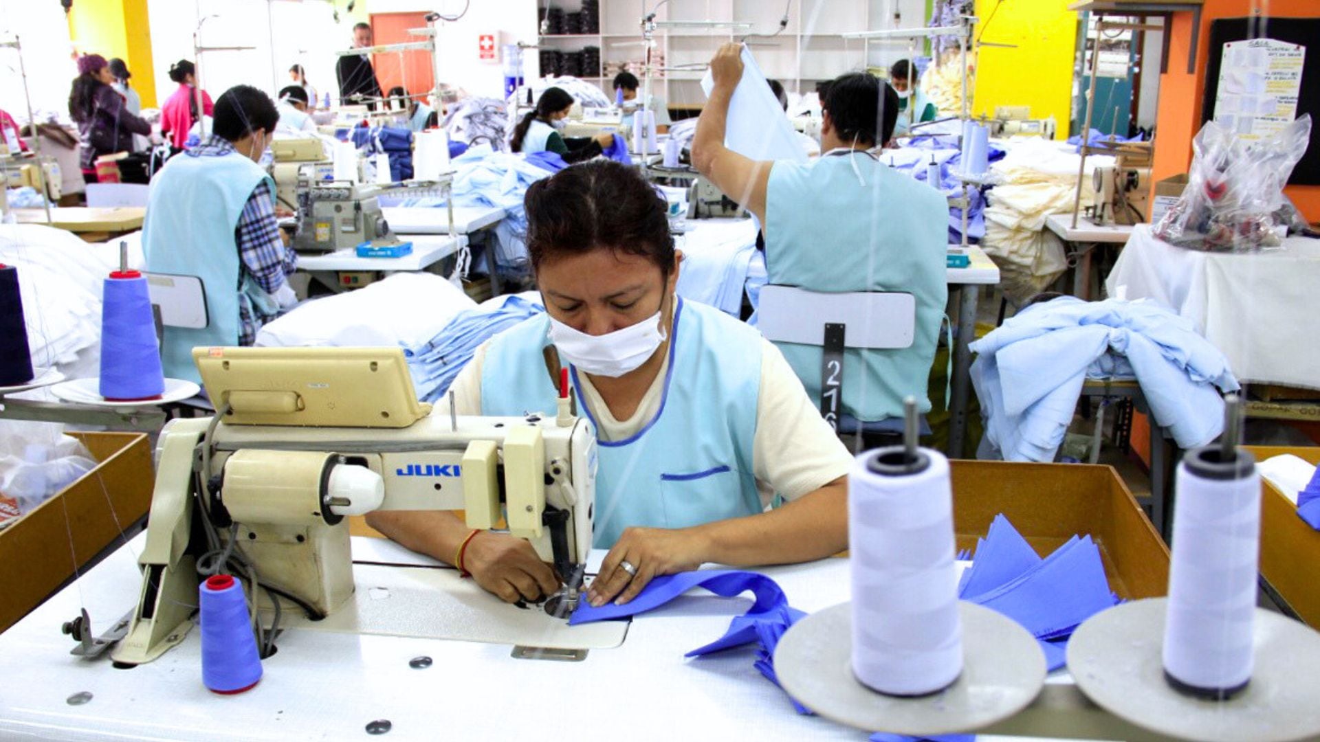 Gobierno garantiza créditos y reprogramaciones para micro y pequeñas empresas con fondo de S/2.000 millones