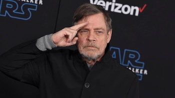 Se convirtió en Jedi y Hollywood lo encasilló, pero logró convertirse en el “maestro” que nadie esperaba: la historia de Mark Hamill