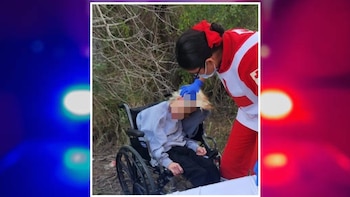 Abandonan a adulta mayor en