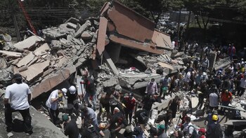Bogotá estudia la posibilidad de destinar $18.000 millones de la reforma tributaria distrital a un fondo humanitario para damnificados del sismo