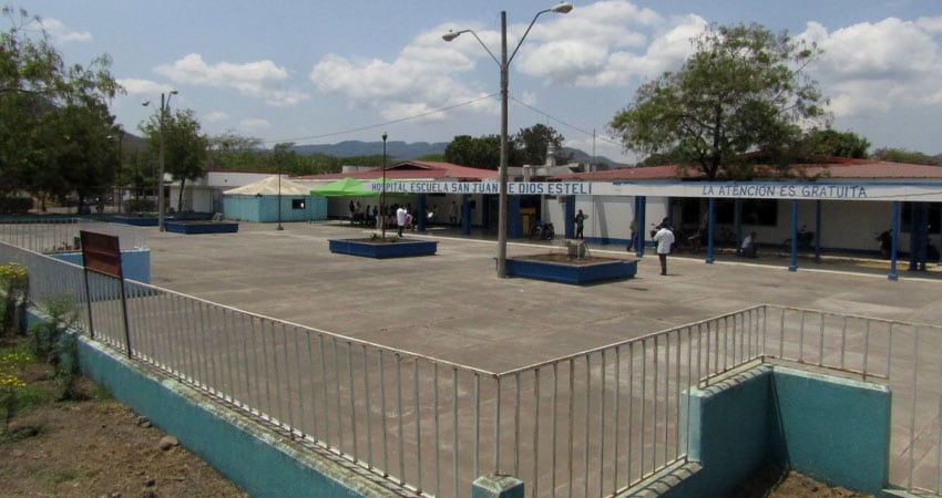 El Ministerio de Salud dijo que dará seguimiento al caso, mientras familiares denuncian plaga de cucarachas y fallas de higiene en el Hospital San Juan de Dios. (Imagen de cortesía)