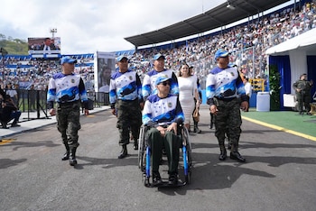 La caída ocurrida durante el 204 aniversario de la independencia generó preocupación por las graves lesiones que sufrió el militar. (Foto: Fuerzas Armadas de Honduras)
