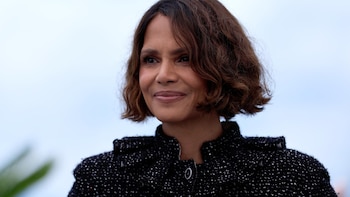 Halle Berry exige que se restaure la custodia de su hijo y acusa a Olivier Martinez de poner al niño en su contra