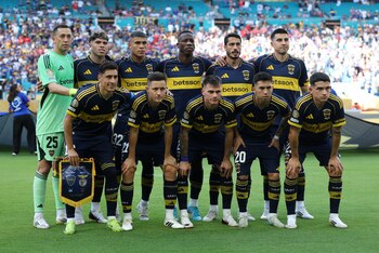 Luis Advíncula fue titular en