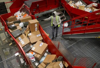 Un almacén del operador de