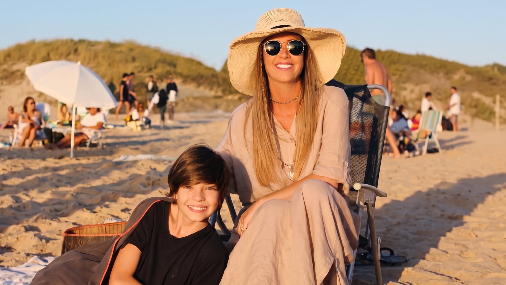 Una influencer, un hijo harto del maltrato y una denuncia pública: “No sé lo que es tener una madre normal, no sé cómo es que te amen”