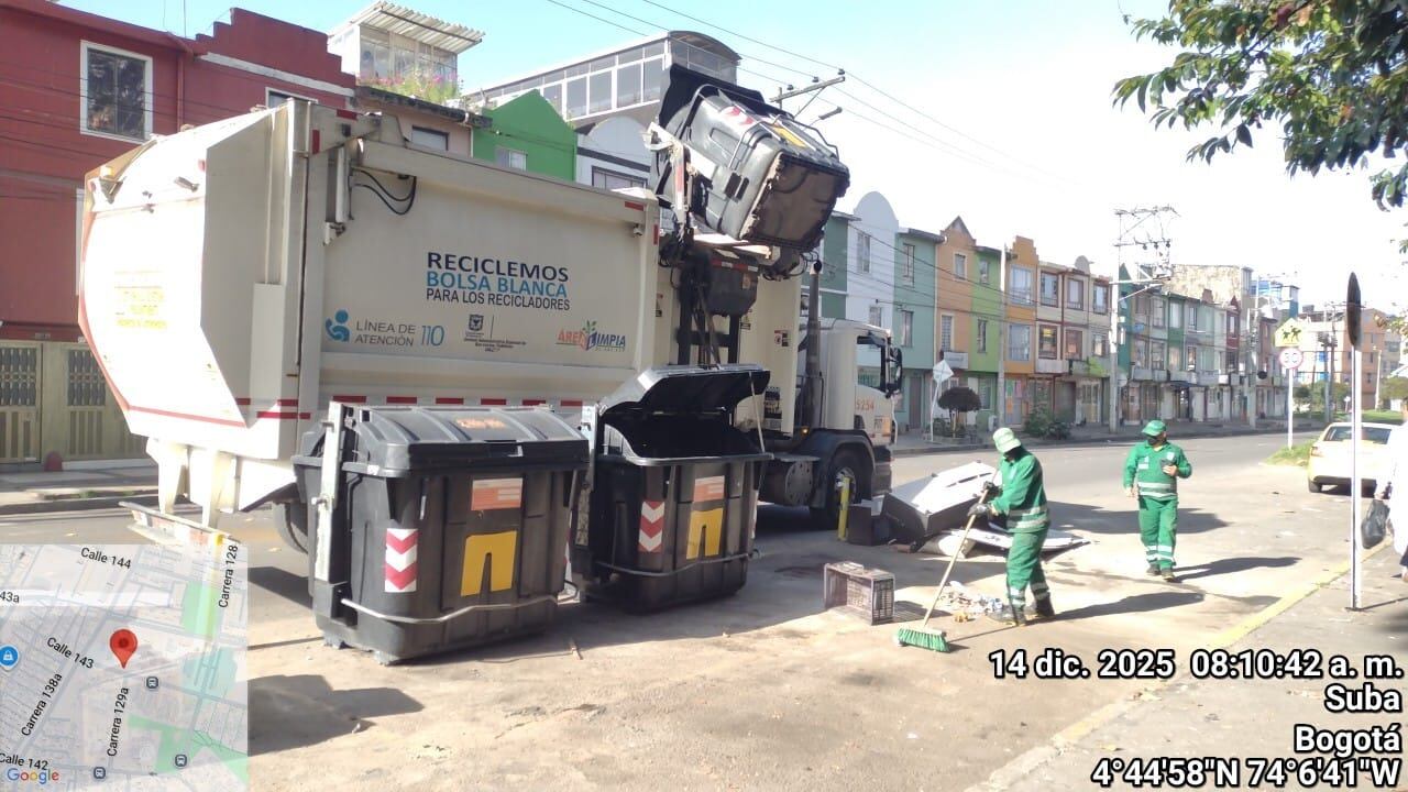 Los ecopuntos son lugares fijos de recolección en la ciudad, las ecorutas son recolecciones itinerantes en las localidades - crédito @Uaesp / X