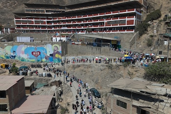 Elecciones 2026 Peru: Retrasos y demoras en la instalación de mesas de sufragio y quejas de los electores por no votar