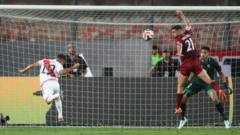 Yoshimar Yotún anotó el 1-0