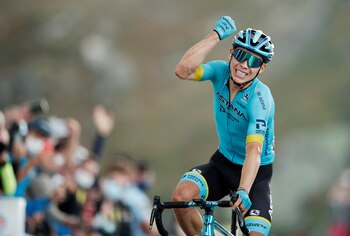 Miguel Ángel López celebra el