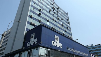 ONPE separa a Juan Phang y designa nueva gerencia para investigar fallas en los locales de votación