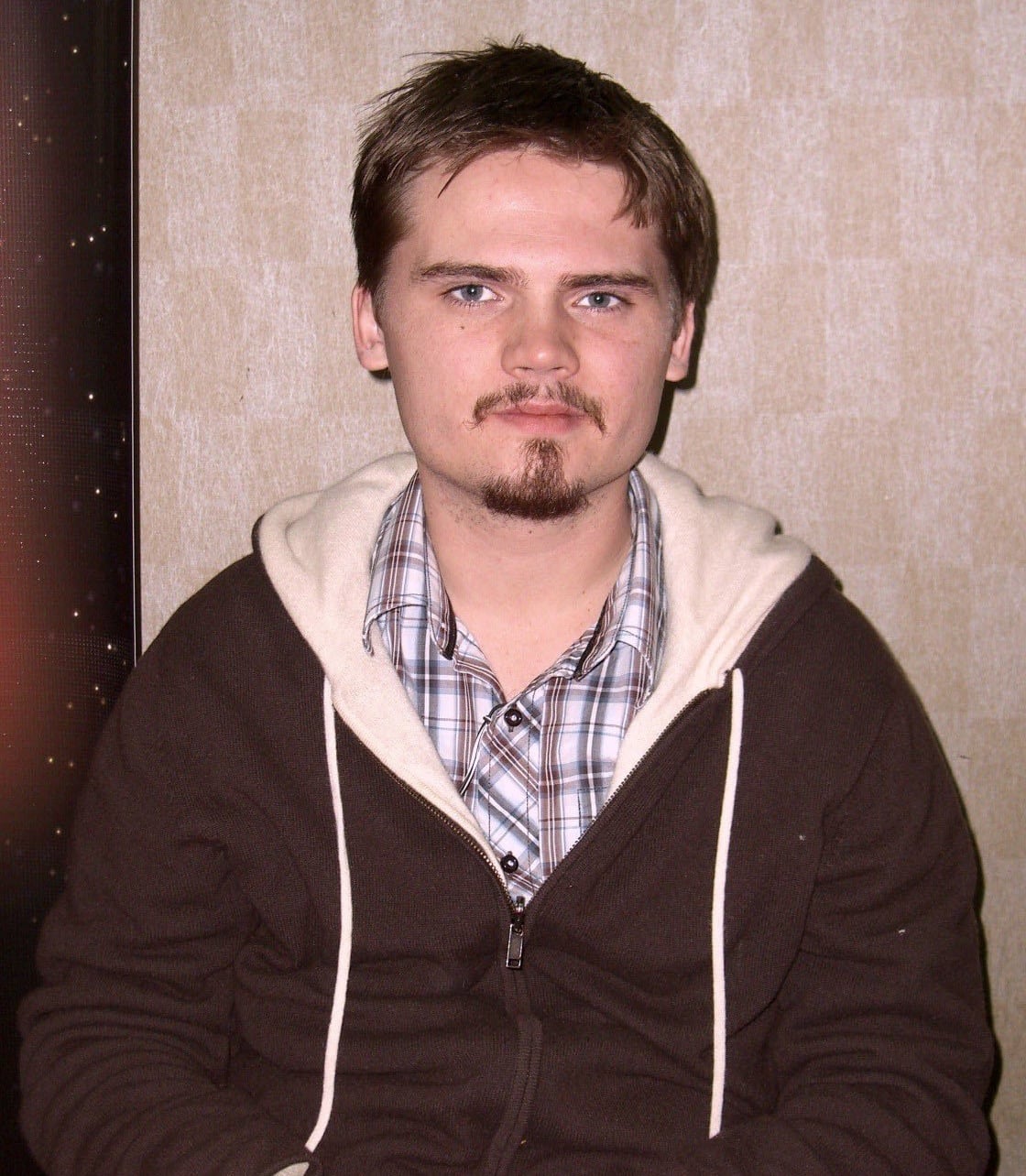 Jake Lloyd, quien interpretó a Jamie Langston, enfrentó acoso escolar y graves problemas de salud mental tras la fama (WIkimedia)