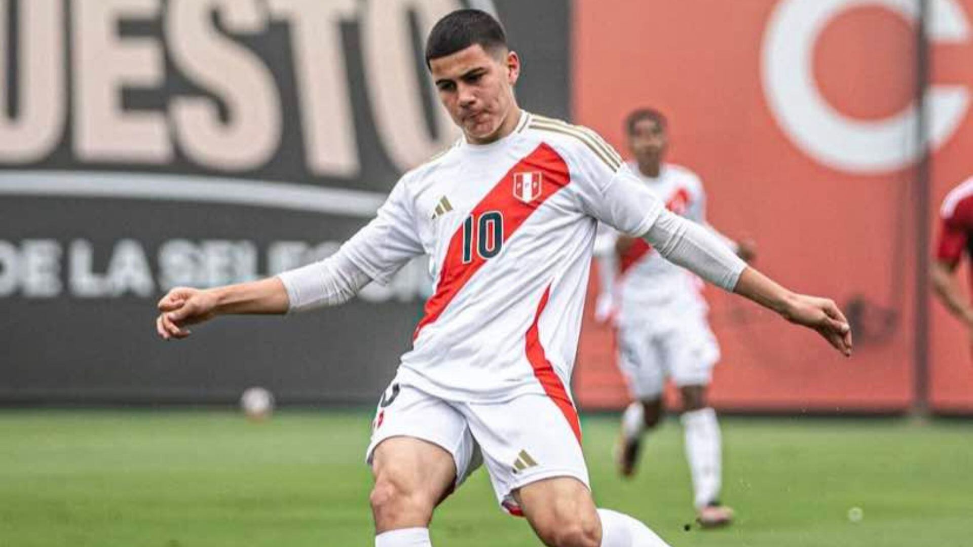 Felipe Chávez llevó el dorsal