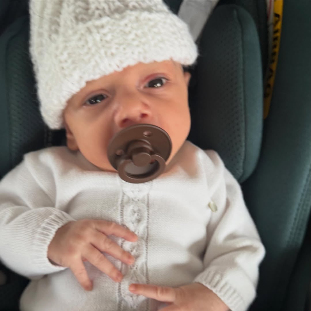 Vito, el hijo de María Belén Ludueña, celebra su primer mes de vida con una emotiva dedicatoria de su madre