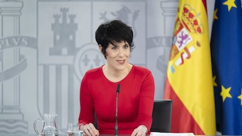 Elma Saiz critica que mientras