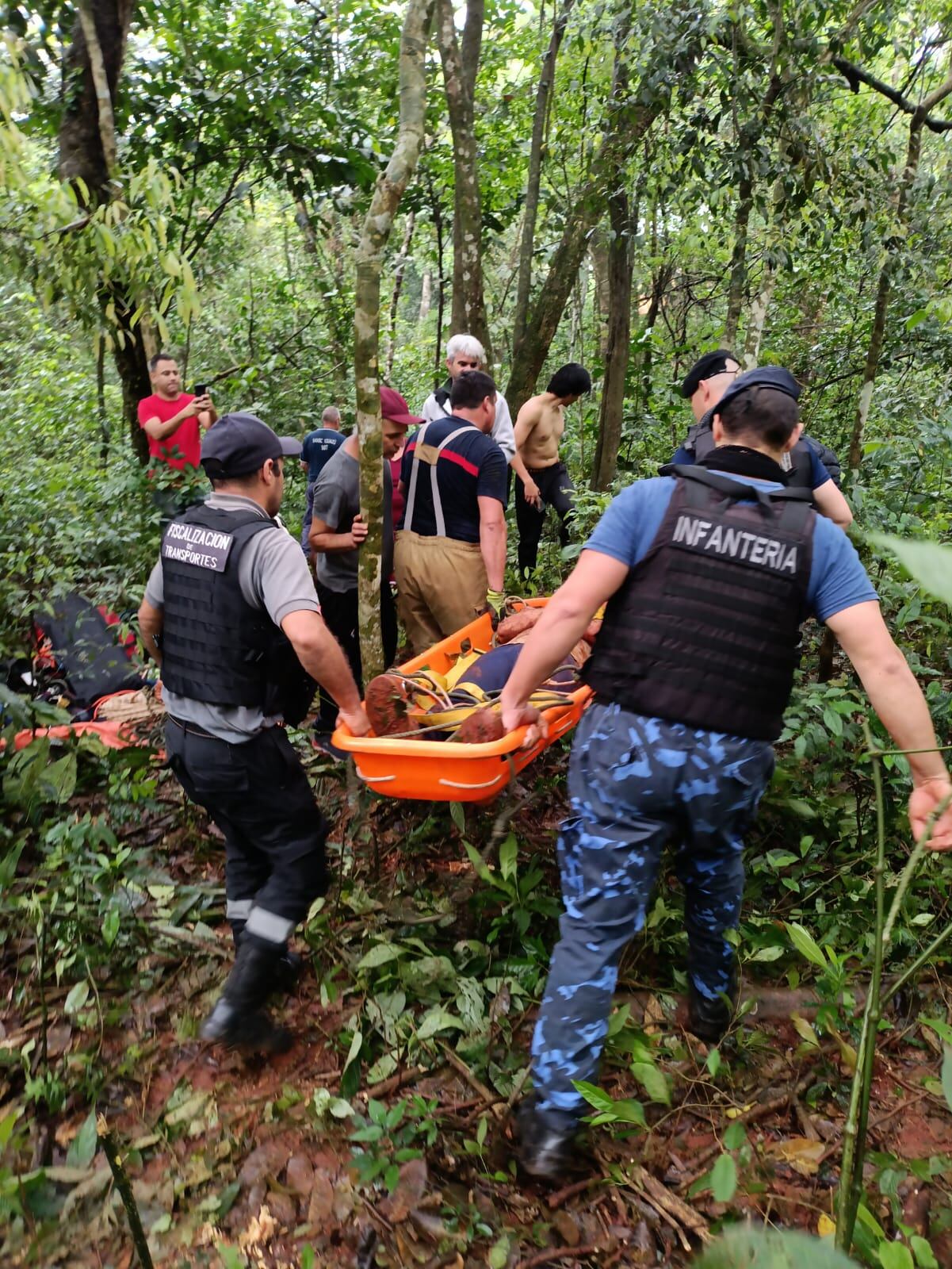 Los operativos contaron con la colaboración de vecinos y equipos de emergencia locales