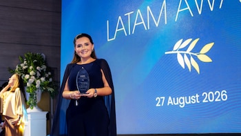 “Una motivación para seguir trabajando por más oportunidades para las mujeres”: Kelly Acuña gana los Women in Tech LATAM Awards 2026