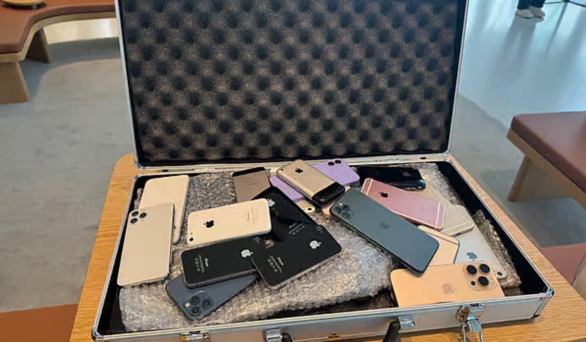 La serie de dispositivos reunidos abarca ejemplares desde la primera generación hasta el iPhone 18 Pro Max.