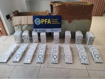 También secuestran celulares y mucho