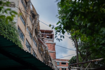 El Colegio Agustiniano San Judas Tadeo que colapsó sin dejar fallecidos el viernes en Caracas (Venezuela) (EFE/ Rayner Peña)