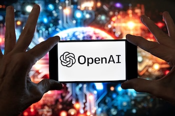 OpenAI no es la única empresa que enfrenta problemas de seguridad con sus IA. (AP foto/Michael Dwyer)