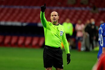 El colegiado Mateu Lahoz. EFE