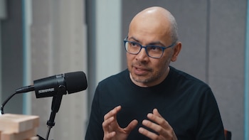 Cómo la IA AlphaFold, impulsada por el CEO de Google DeepMind, resolvió uno de los mayores desafíos de la biomedicina