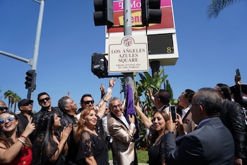 Una intersección de Panorama City recibió el nombre de Los Ángeles Azules Square en homenaje a la banda. (Instagram/ @angelesazulesmx)