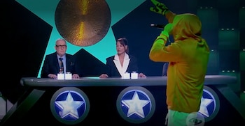 Grisales afirmó que el entusiasmo no bastaba para sostener una imitación sin semejanza vocal con el artista puertorriqueño - crédito captura de pantalla Yo me llamo / Caracol Televisión