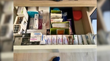 José Luis almacena todos sus medicamentos para paliar su ansiedad en un cajón.