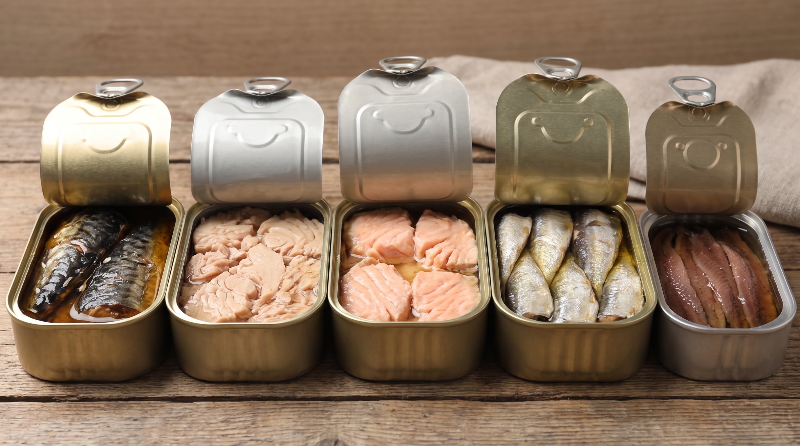 Los expertos recomiendan elegir pescado enlatado bajo en sodio y en aceite de oliva para aprovechar sus beneficios antiinflamatorios y mejorar la calidad nutricional (Imagen Ilustrativa Infobae)