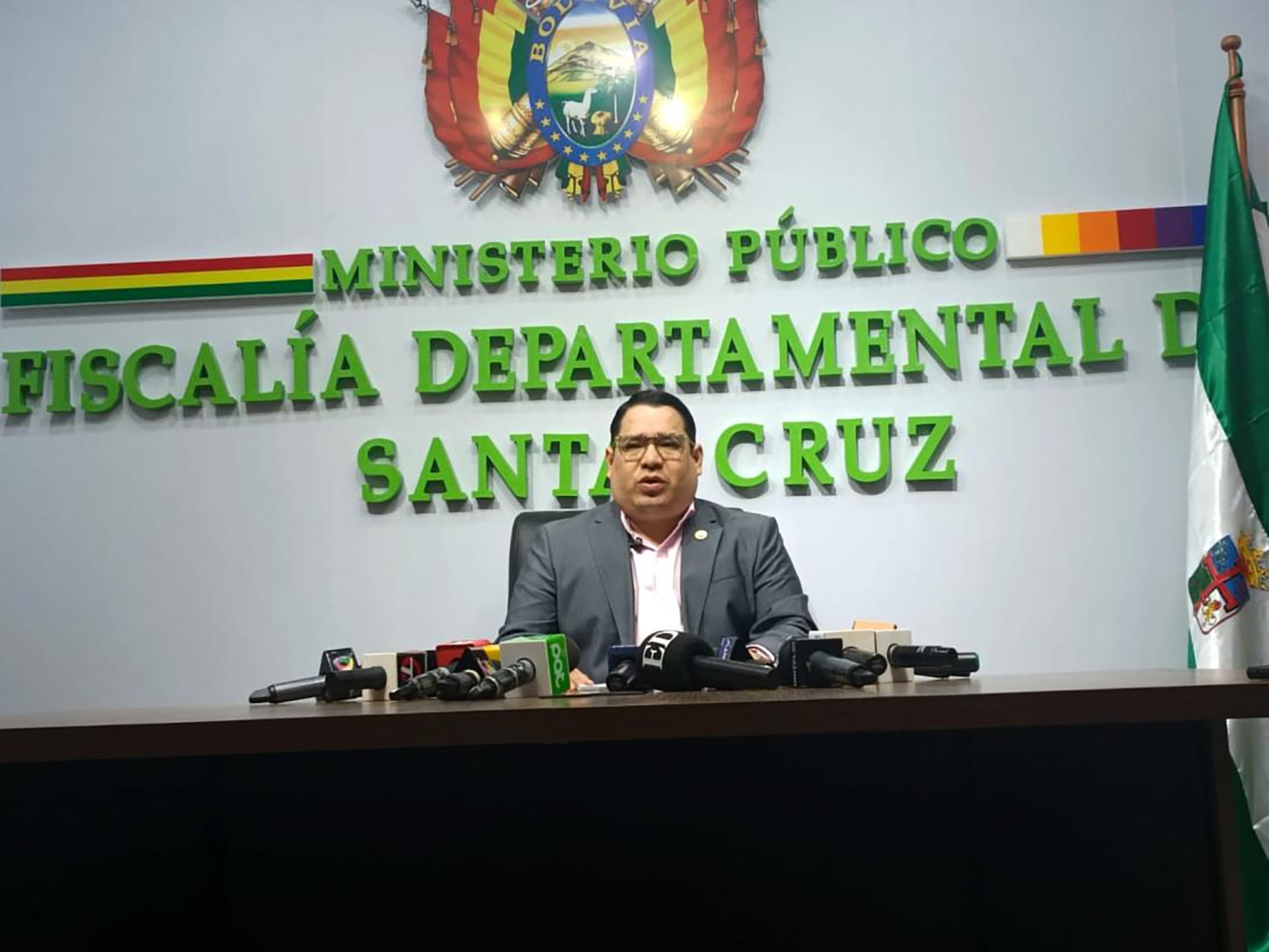 Mariaca rechazó las acusaciones y calificó la decisión estadounidense como un acto de “injerencia” y “presión política” relacionado con las investigaciones impulsadas por el Ministerio Público