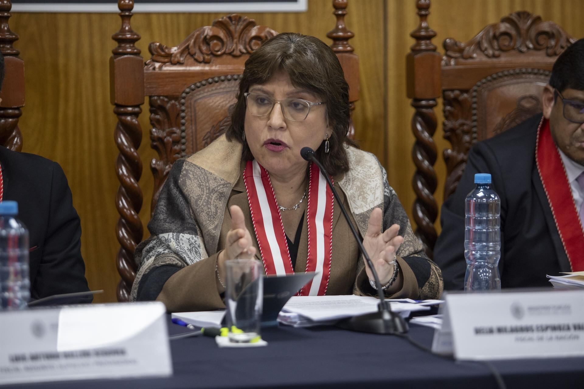 Delia Espinoza pide al PJ acelerar su reposición, pese a pedido de aclaración solicitado por su abogado
