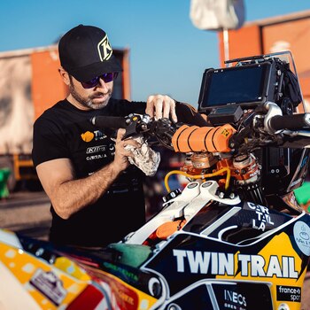 Carles Falcón corre sin asistencia