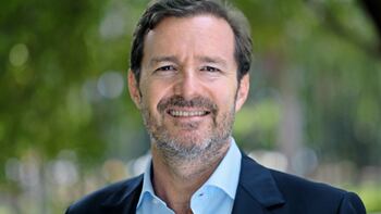 Esteban Piedrahita, Rector de la Universidad Icesi, durante una charla sobre transformación digital