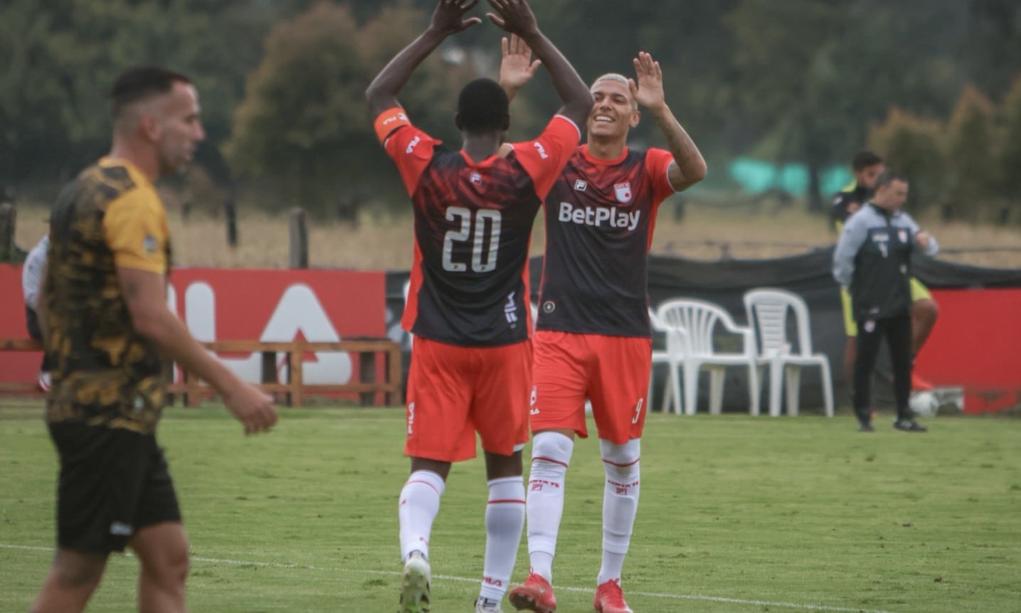 Fichajes de último minuto en el fútbol colombiano para 2026