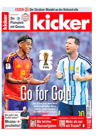 Portada de la revista Kicker con Lionel Messi y un futbolista español, el trofeo de la Copa Mundial de la FIFA, y varios textos en alemán