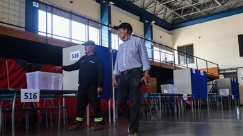 Abren las urnas para la