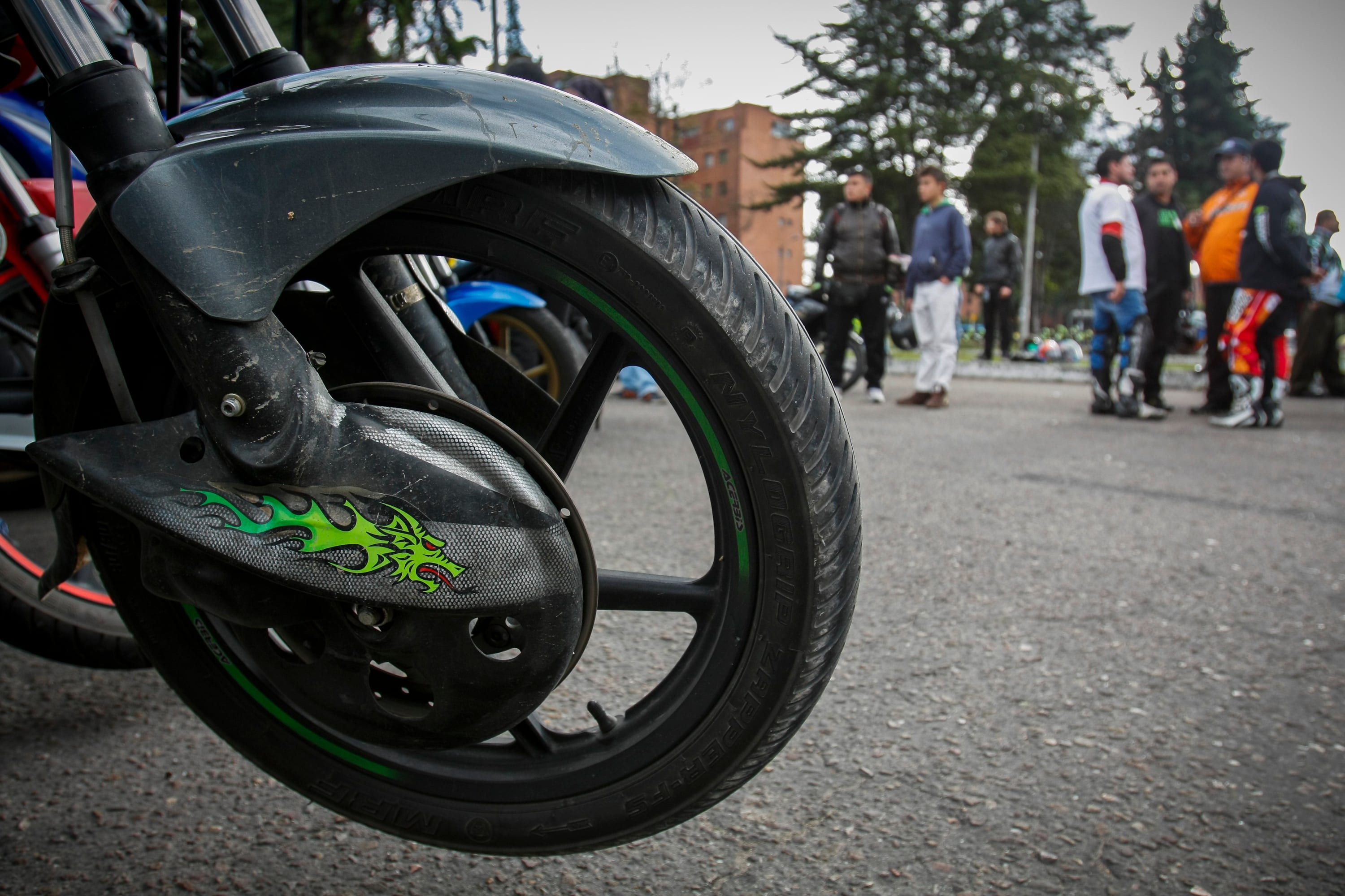 Modificar el motor o diseño de una moto en Colombia| Colprensa