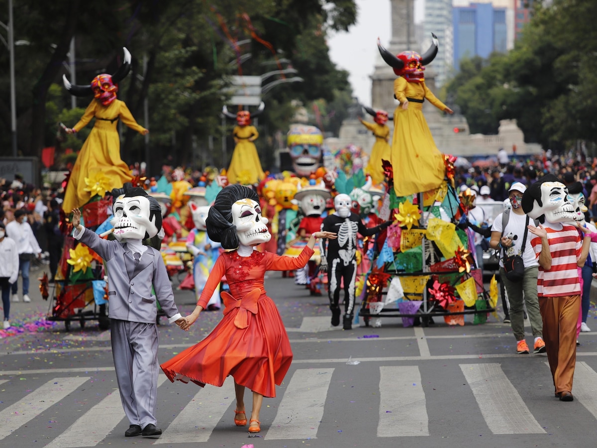Cuál es el origen del Desfile del Día de Muertos en CDMX - Infobae