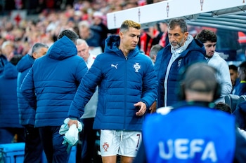 Cristiano Ronaldo no jugó ante Noruega en Oslo y comenzó un escándalo con la selección de Portugal (Cornelius Poppe/NTB Scanpix vía AP)