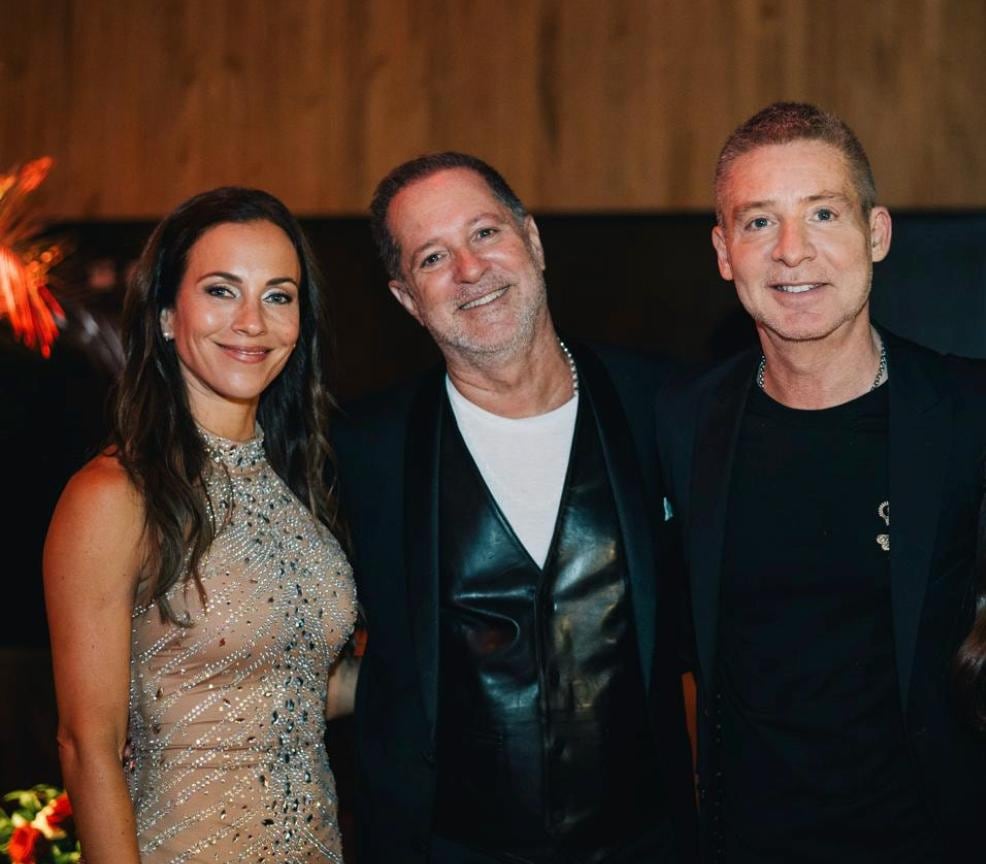 Judith Kovalovsky posó junto a Paul Kirzner y Adrián Suar durante el festejo de cumpleaños de Paul