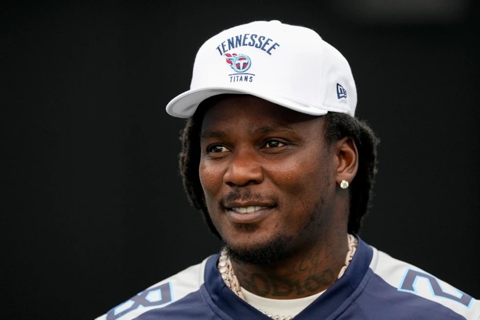 Chris Johnson confirmó que padece esclerosis lateral amiotrófica (ELA), una enfermedad neurodegenerativa que afecta de forma progresiva el control muscular (AP)