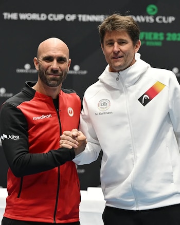 Capitanes de Perú (Luis Horna)